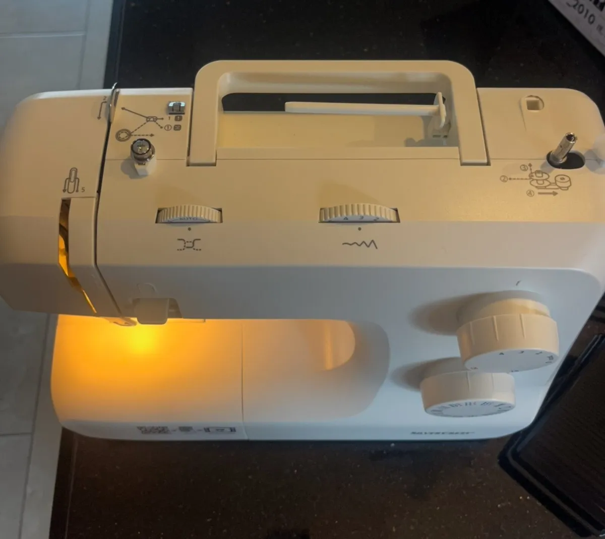 Sewing machine - Image 3