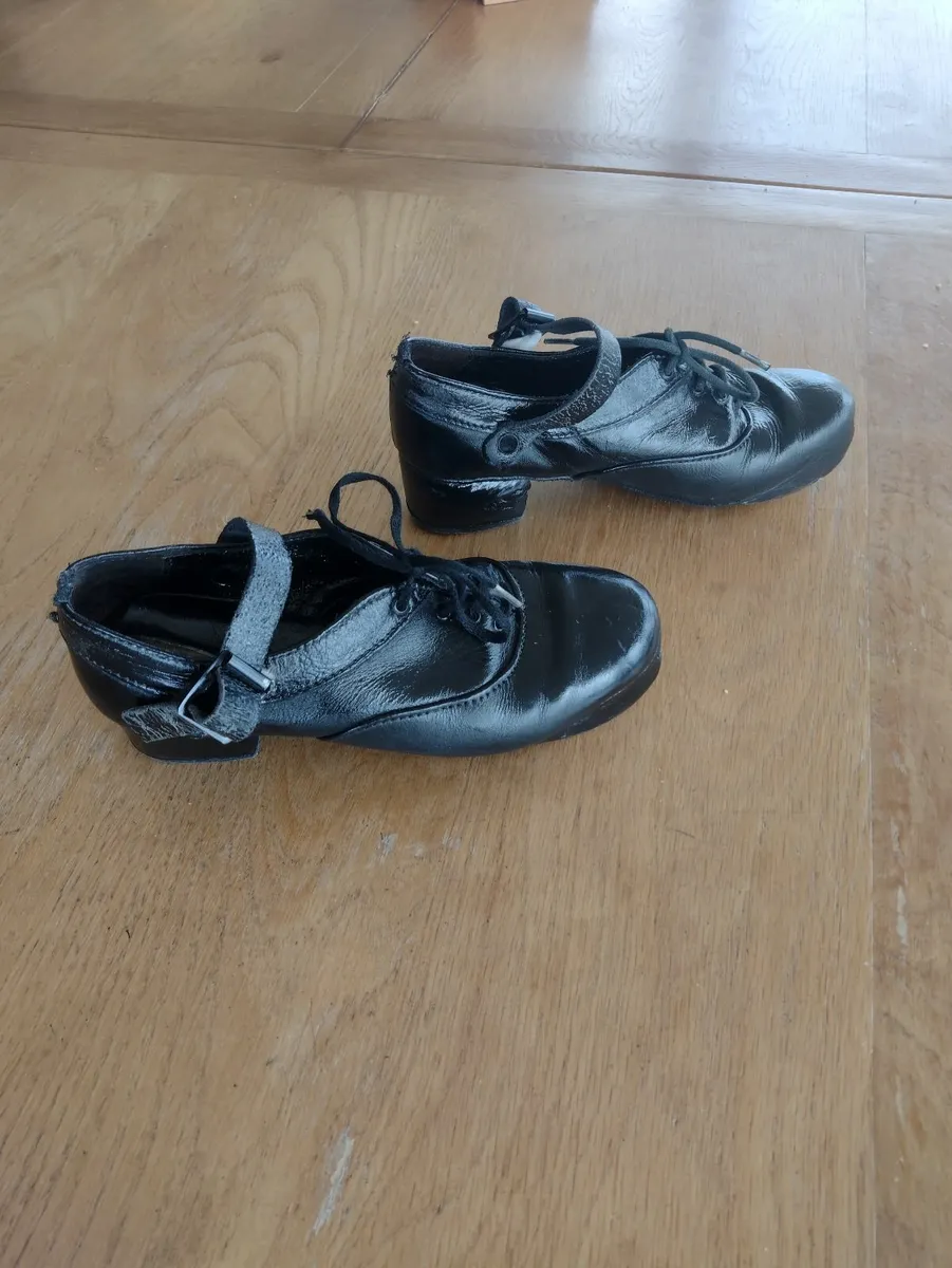 Irish dancing shoes. Size 2. - Image 1