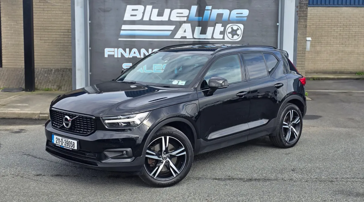 Volvo XC40 R-Design T4 PHEV Automatic (211) - Image 1