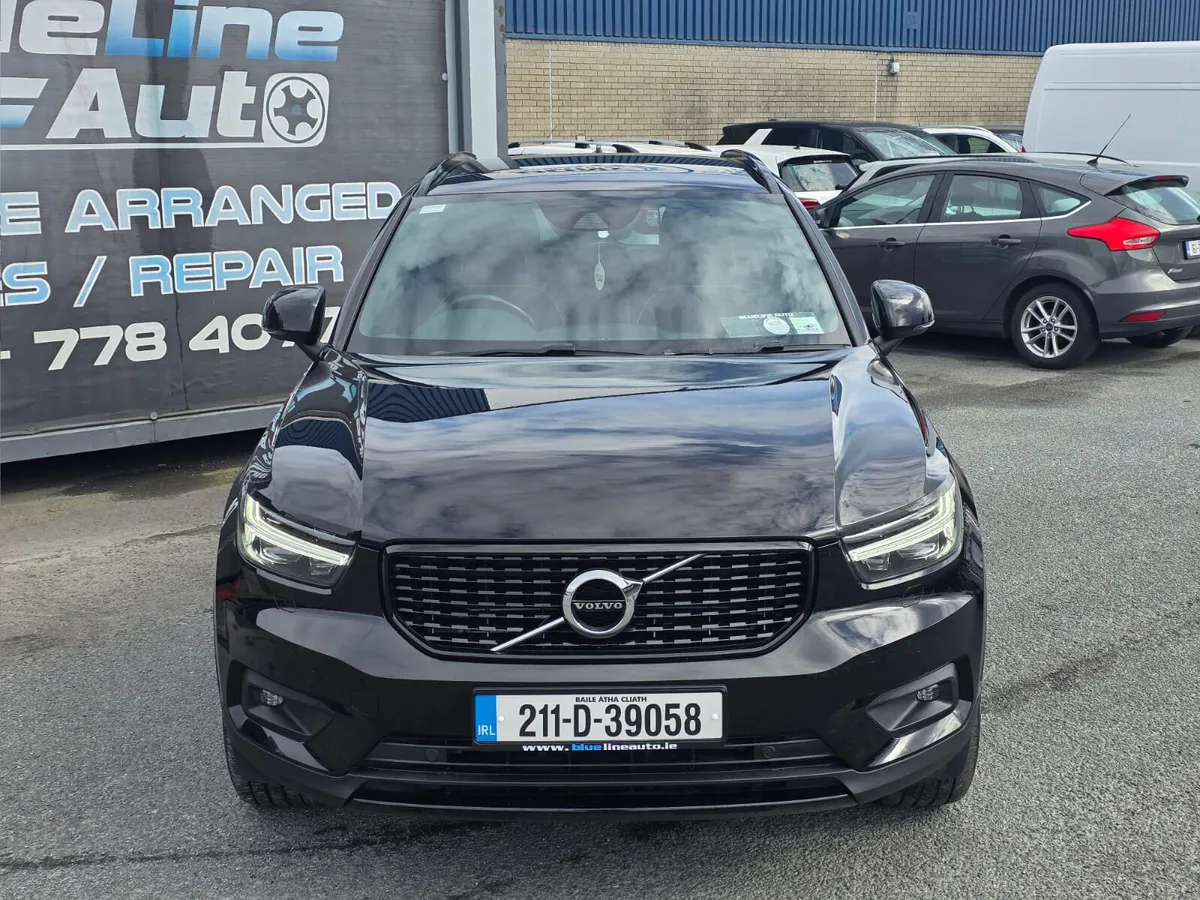 Volvo XC40 R-Design T4 PHEV Automatic (211) - Image 2