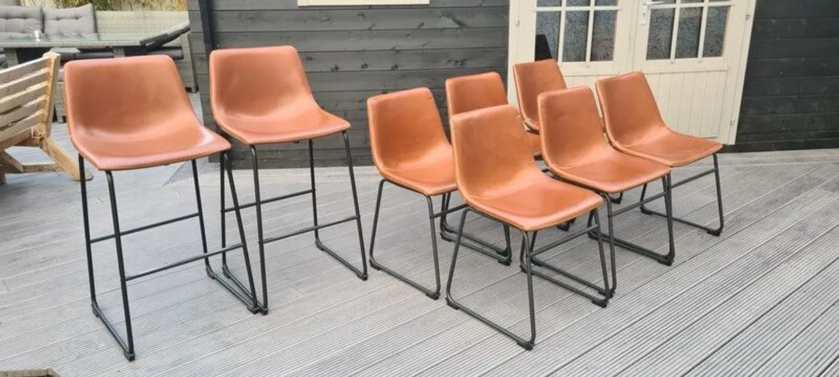 6 tan leather dining chairs and 2 matching counter stools - Image 1