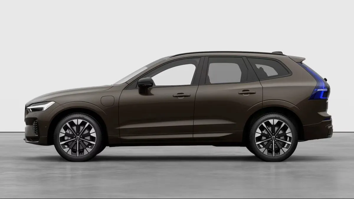 Volvo XC60 T6 AWD Plug IN Hybrid (ultra Dark) - Image 2