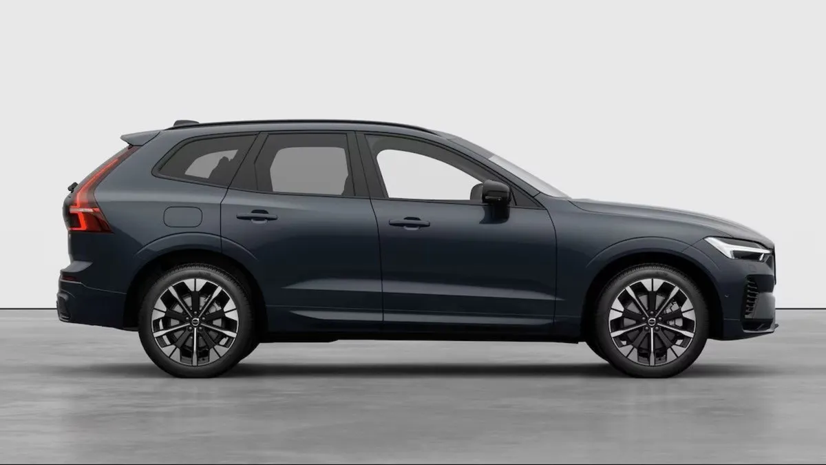 Volvo XC60 T6 AWD Plug IN Hybrid (ultra Dark) - Image 4