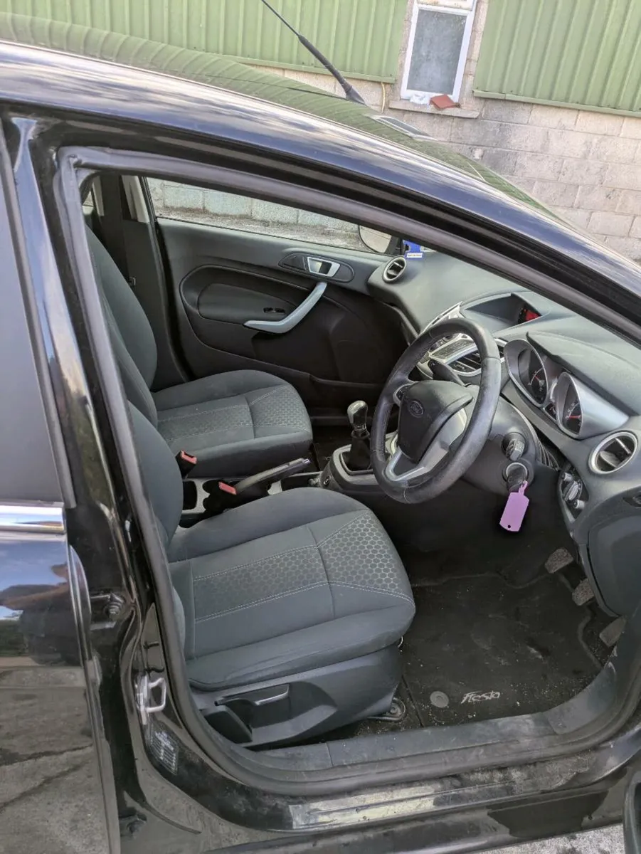 Car - Image 1