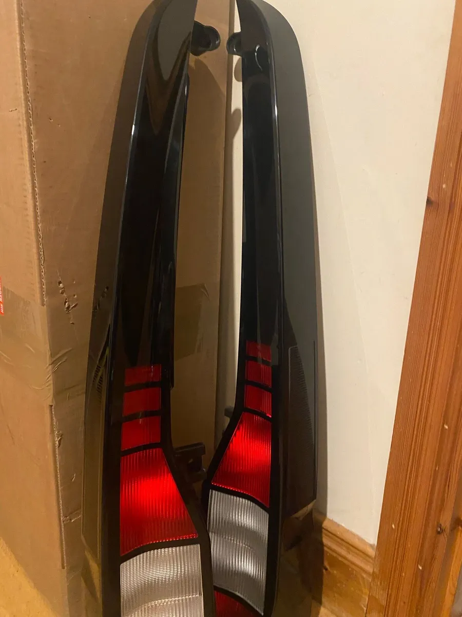 Caddy MKV taillights/door rails A3 8p wheels - Image 2