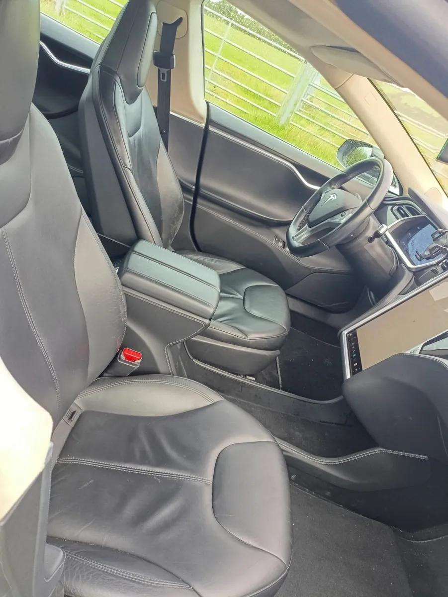 Tesla Model S P85 2014 LHD - Image 4