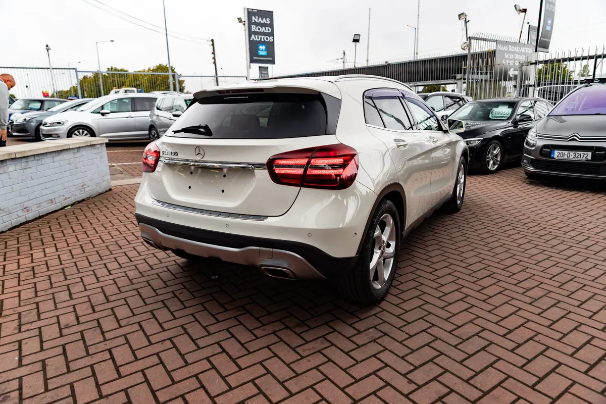 MERCEDES BENZ GLA180 AMG-LINE 5DR ESTATE AUTOMATIC - Image 3