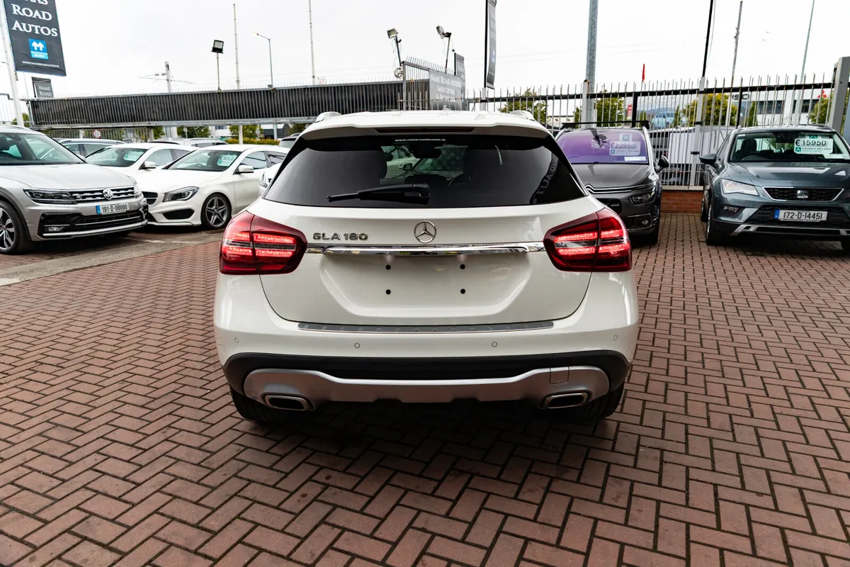 MERCEDES BENZ GLA180 AMG-LINE 5DR ESTATE AUTOMATIC - Image 4