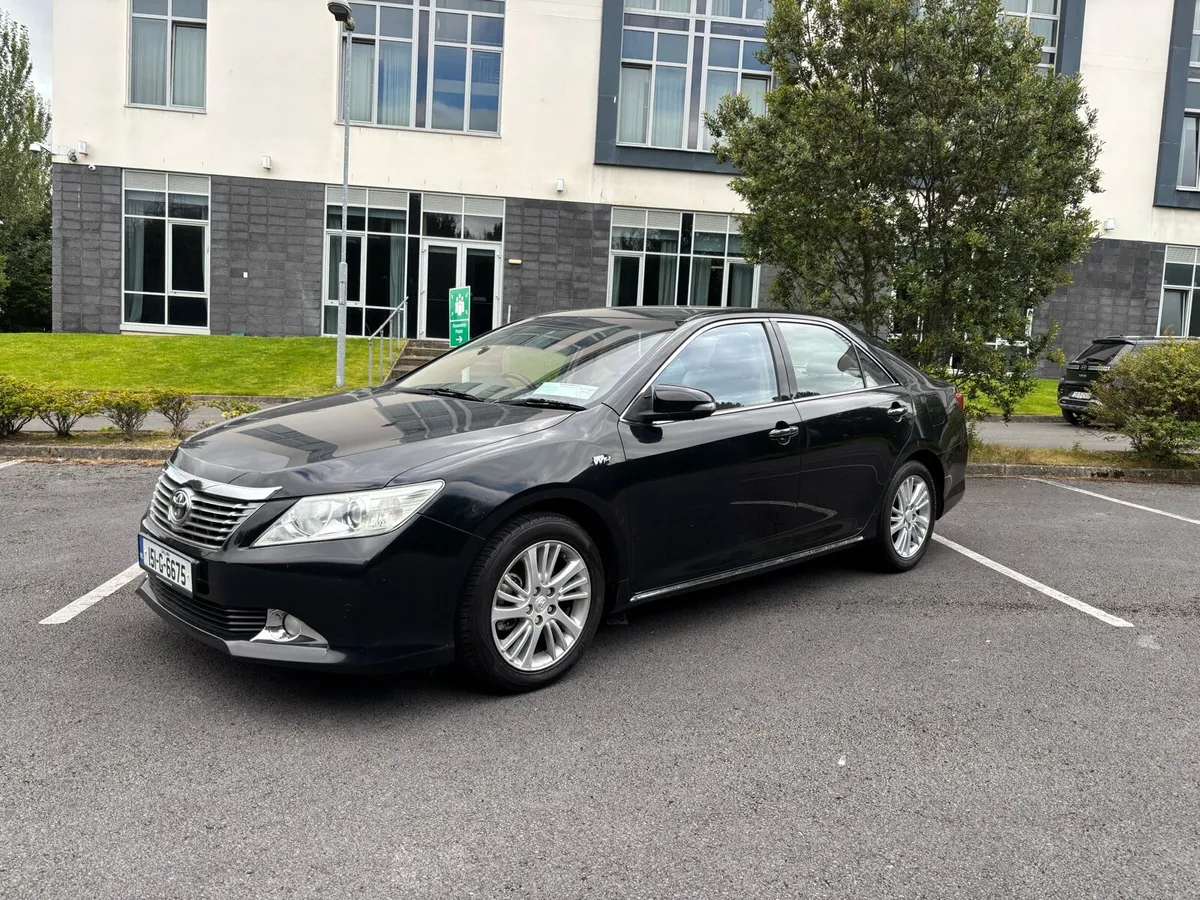 Toyota Camry 2.5i Auto petrol , Non Hybrid - Image 2