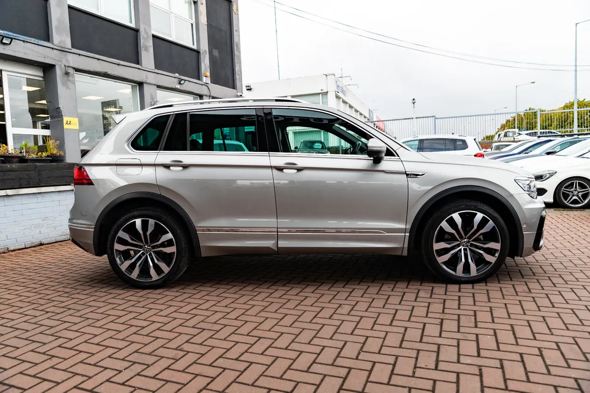 VOLKSWAGEN TIGUAN 2.0 TDI R-LINE 4-MOTION 5DR ESTA - Image 2
