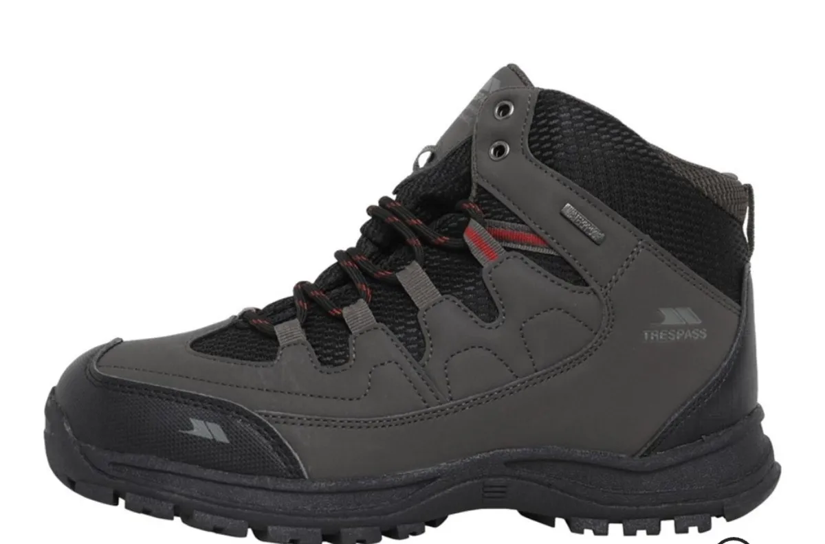 Hiking boots - Image 1
