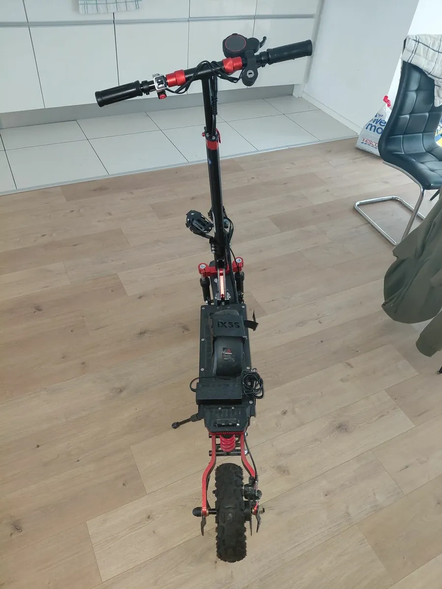 Escooter - Image 1