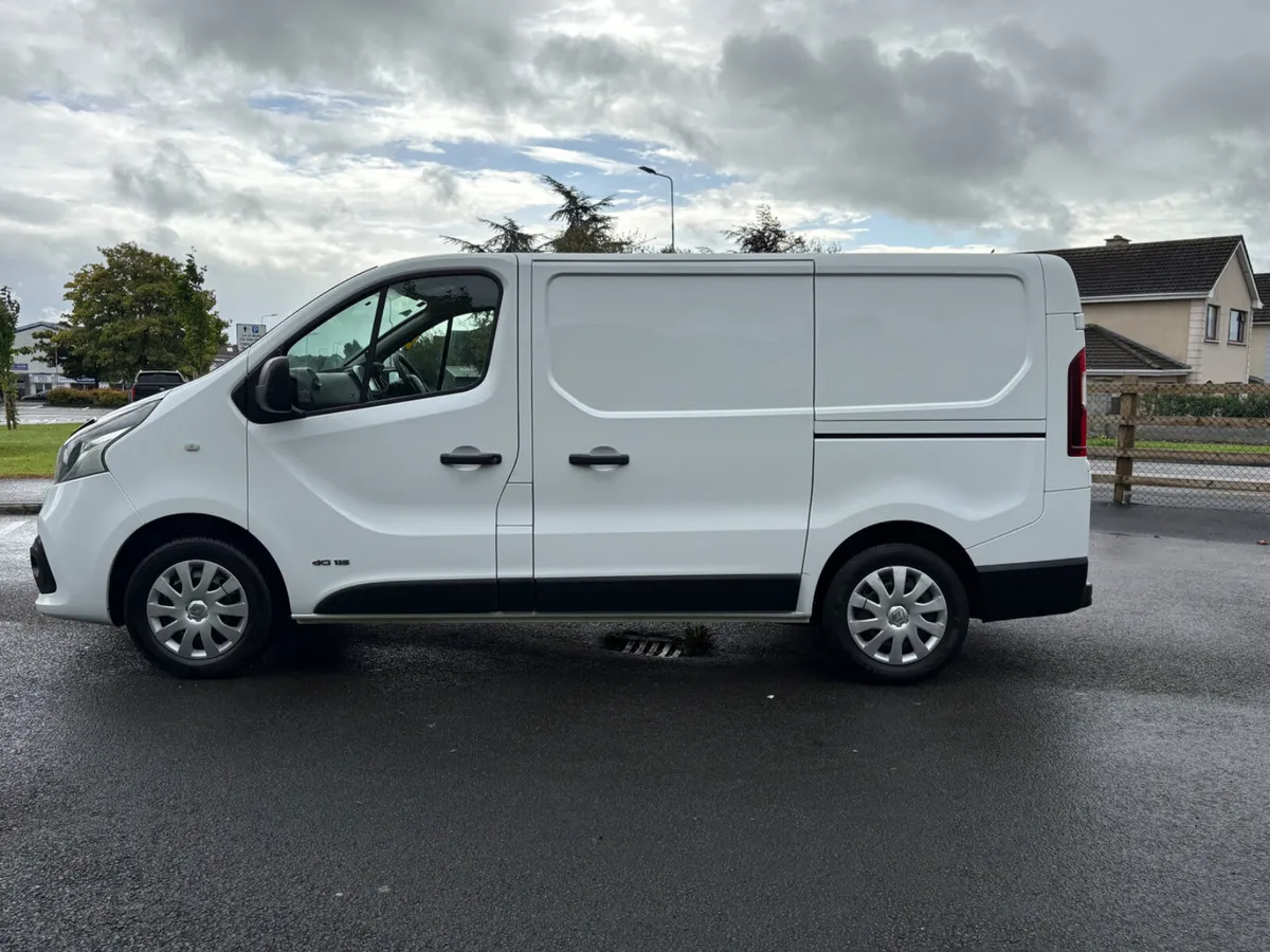 ABSOLUTELY IMMACULATE 2015 BUSINESS PLUS - Image 4