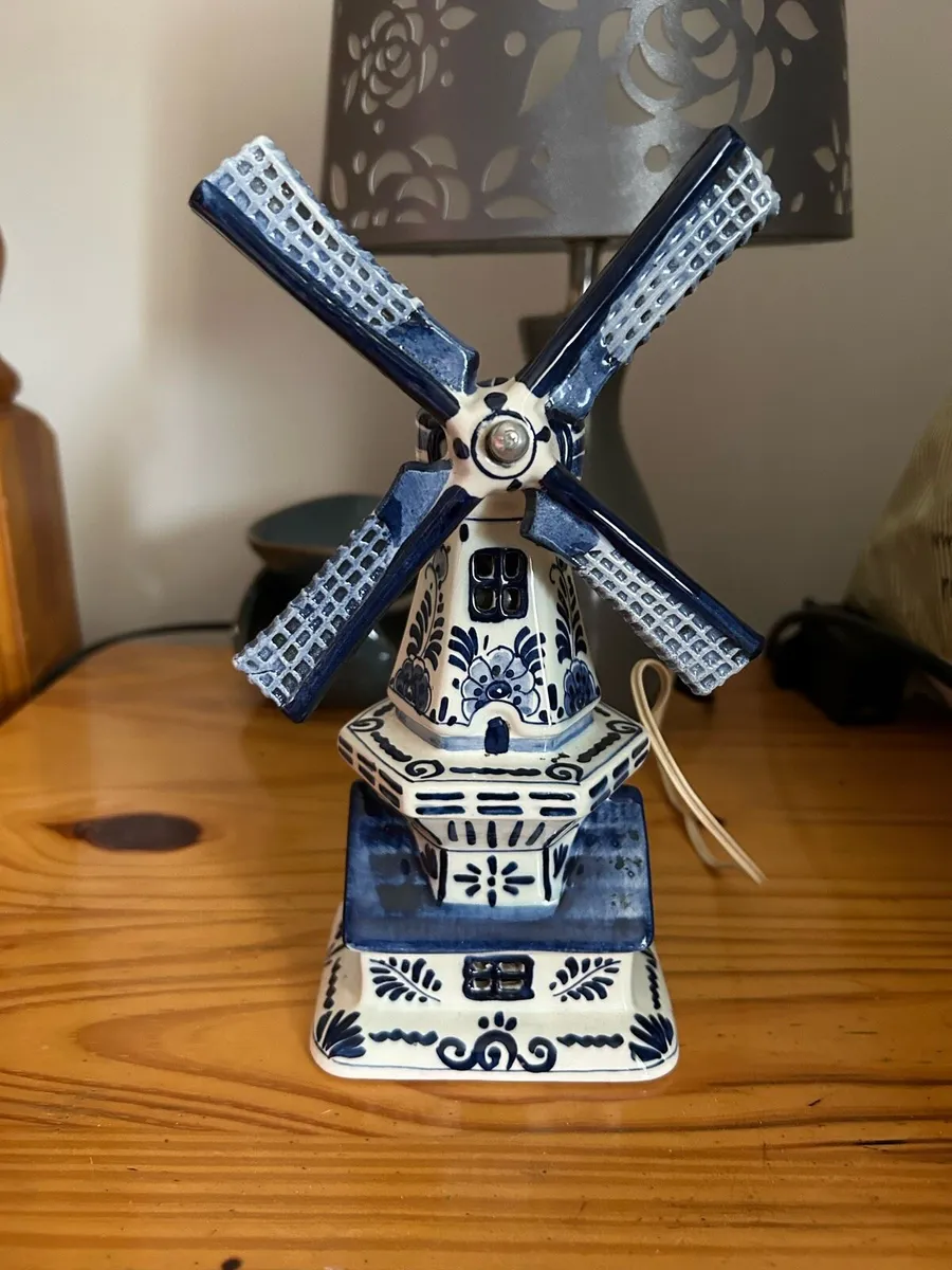 Antique Dutch windmill lamp - Image 1