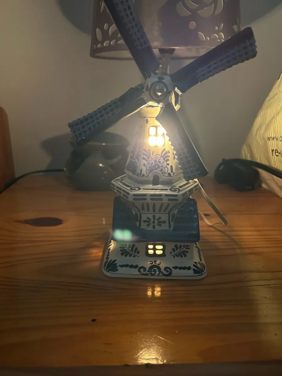 Antique Dutch windmill lamp - Image 4
