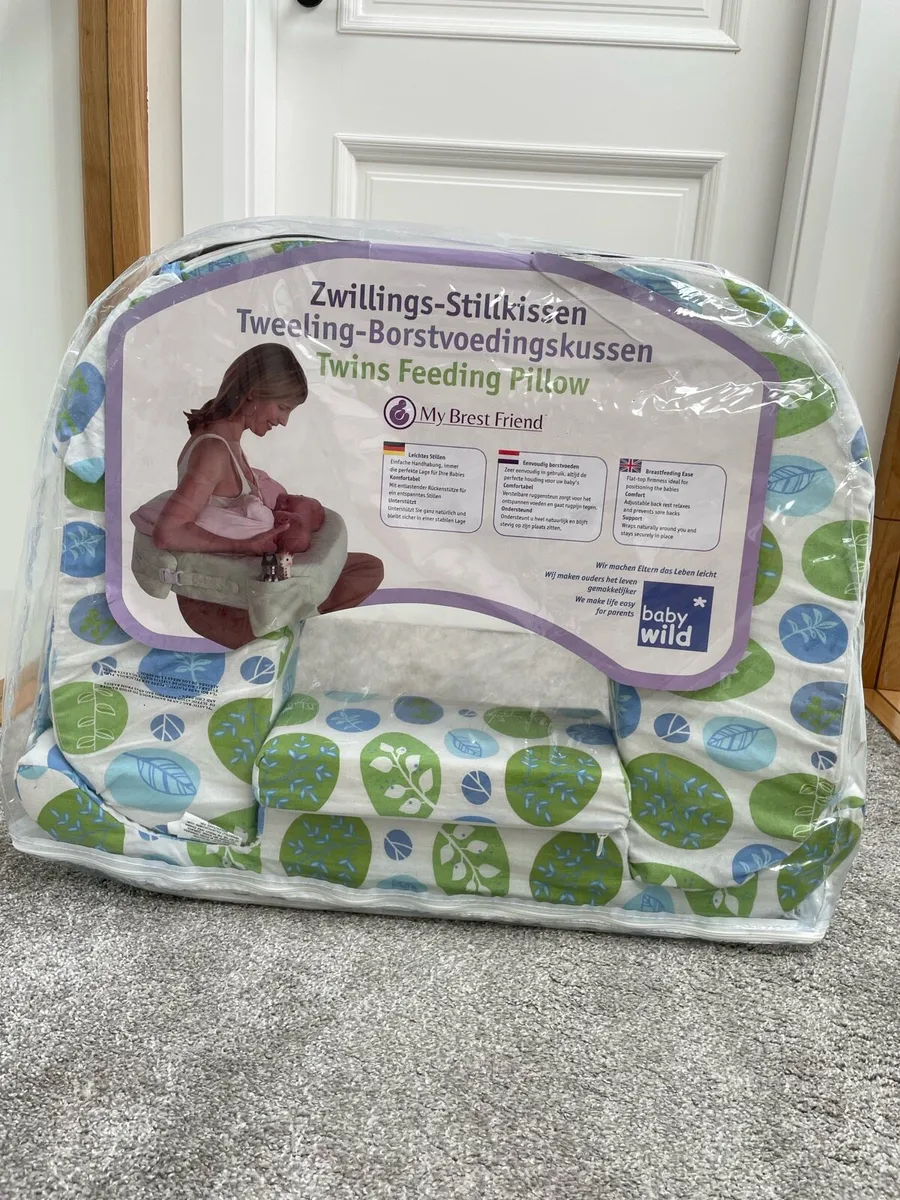 Twin nursing pillow & accessories - Image 1