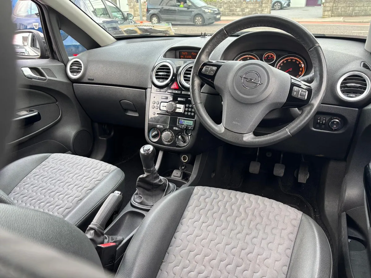 Opel Corsa 2013  1.3  DIESEL   IDEAL  STARTER  CAR - Image 4