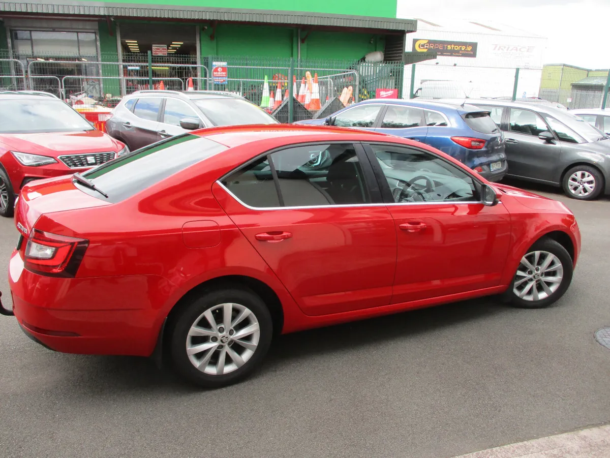 Skoda OctaviaAmbition 1.6 TDI. 2018 - Image 4