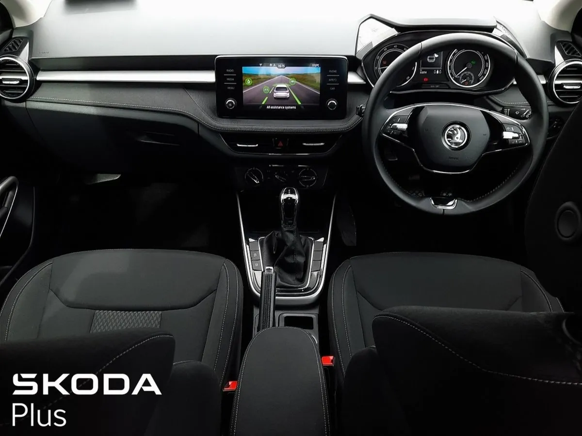 Skoda Fabia  exclusive Colour like New 1.0 TSI 11 - Image 2