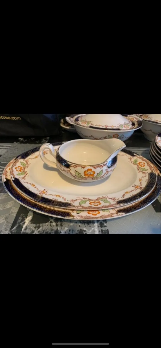 Vintage Alfred Meakin Hampton dinner set - Image 1