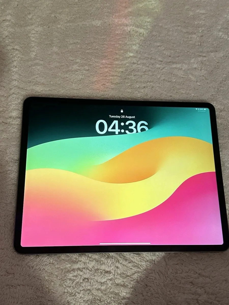 iPad Pro 3rd Gen. 128GB, Wi-Fi, 12.9 in - Image 1