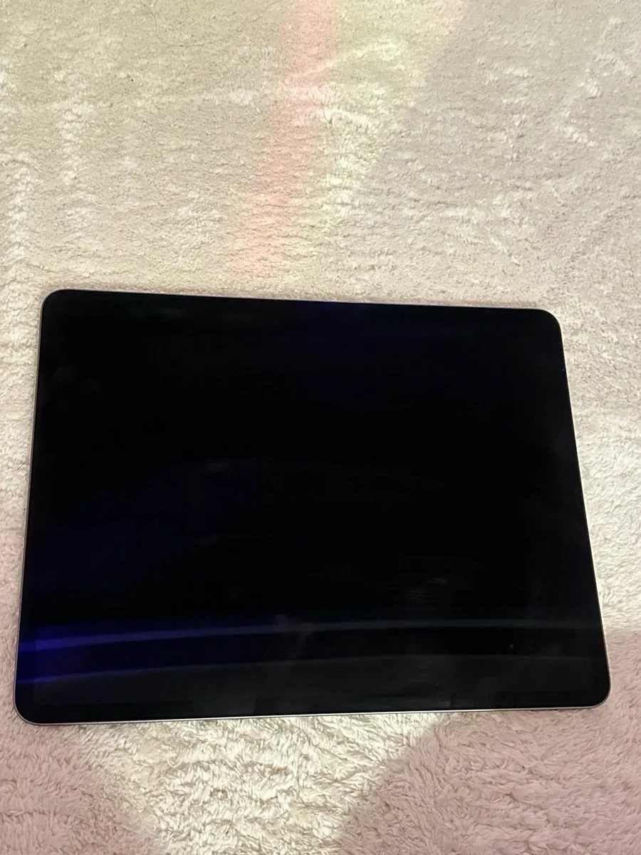 iPad Pro 3rd Gen. 128GB, Wi-Fi, 12.9 in - Image 3
