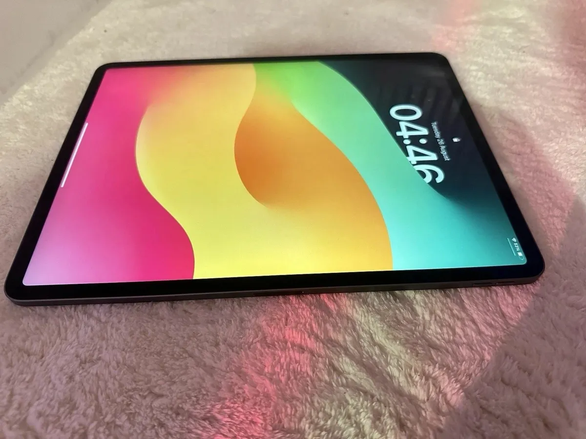 iPad Pro 3rd Gen. 128GB, Wi-Fi, 12.9 in - Image 4