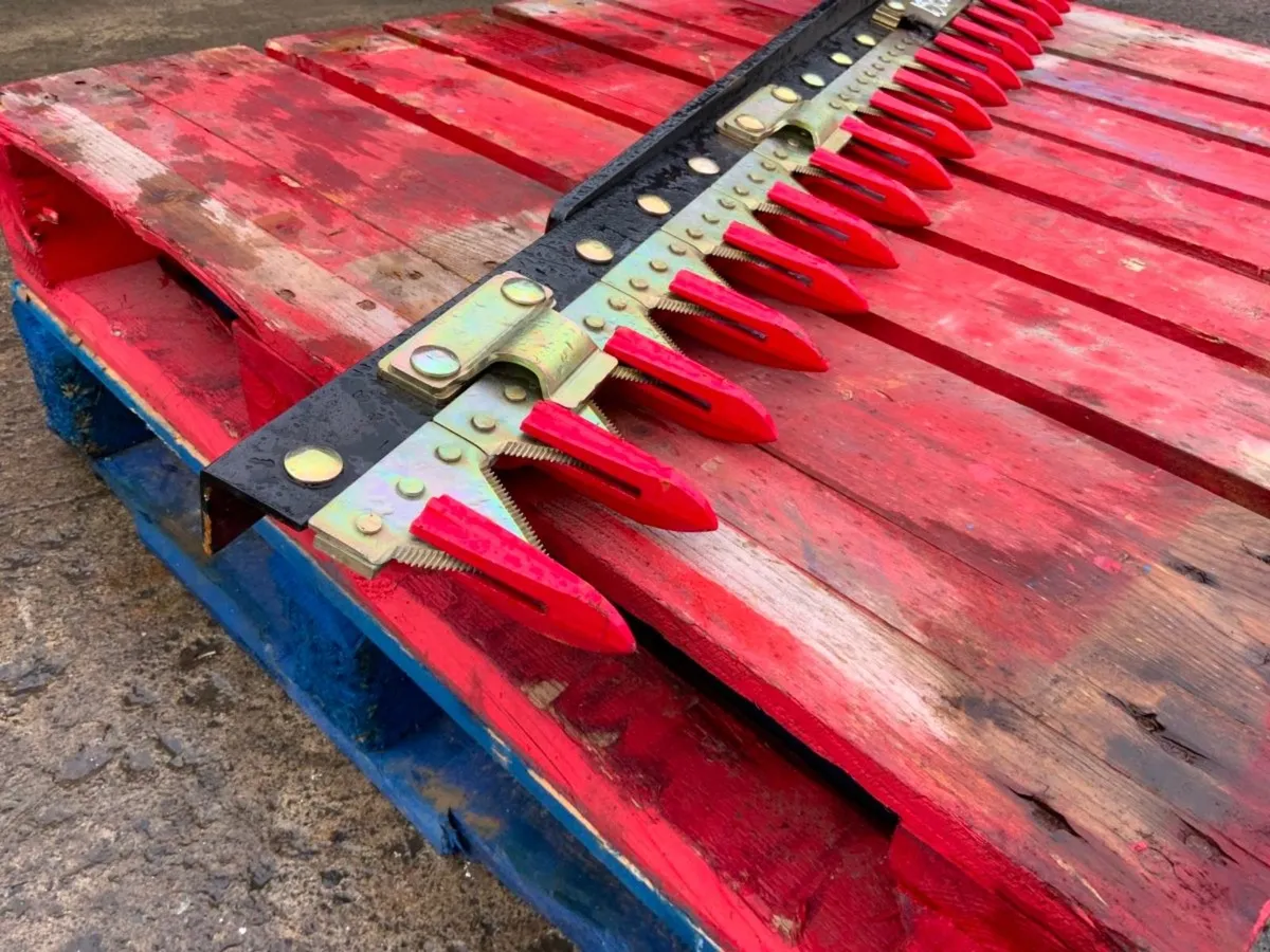 MINI DIGGER FINGER BAR HEDGE TRIMMER.....239w - Image 4