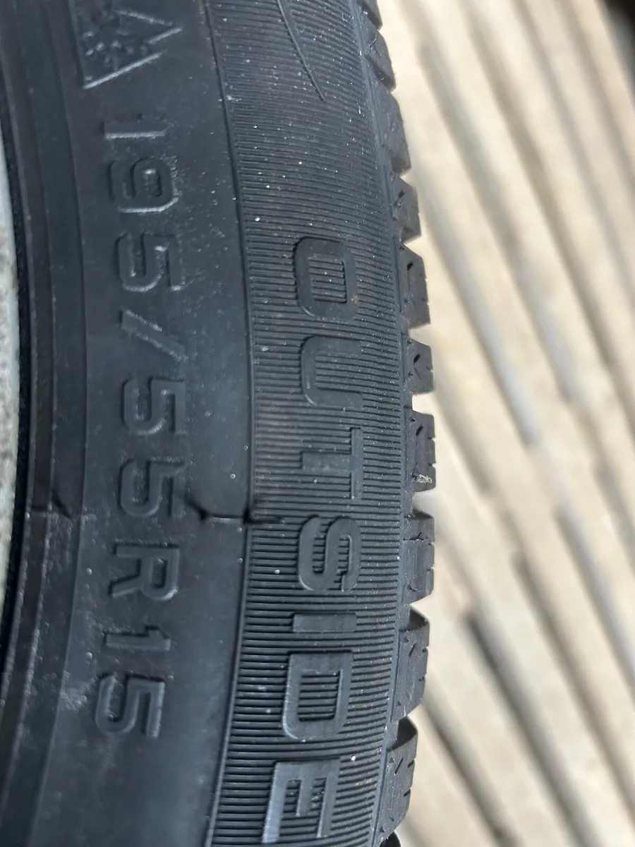 Original Mercedes 16” Alloys & Tyres - Image 3