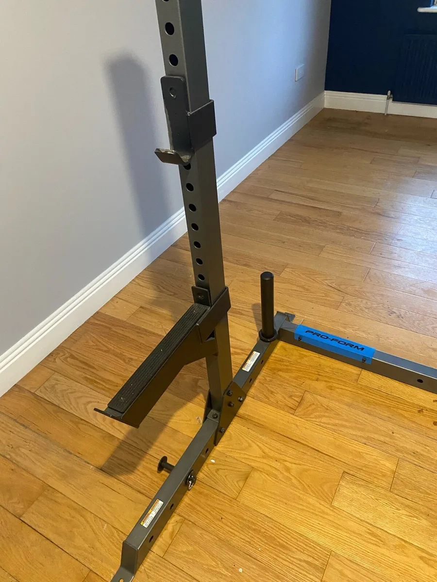 Bench and squat rack - Image 3