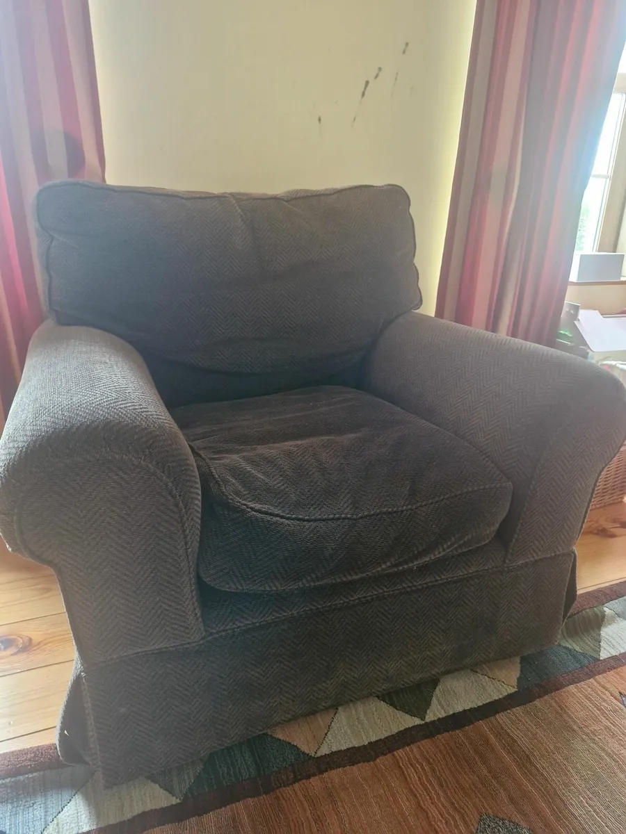 arm chair - Image 1