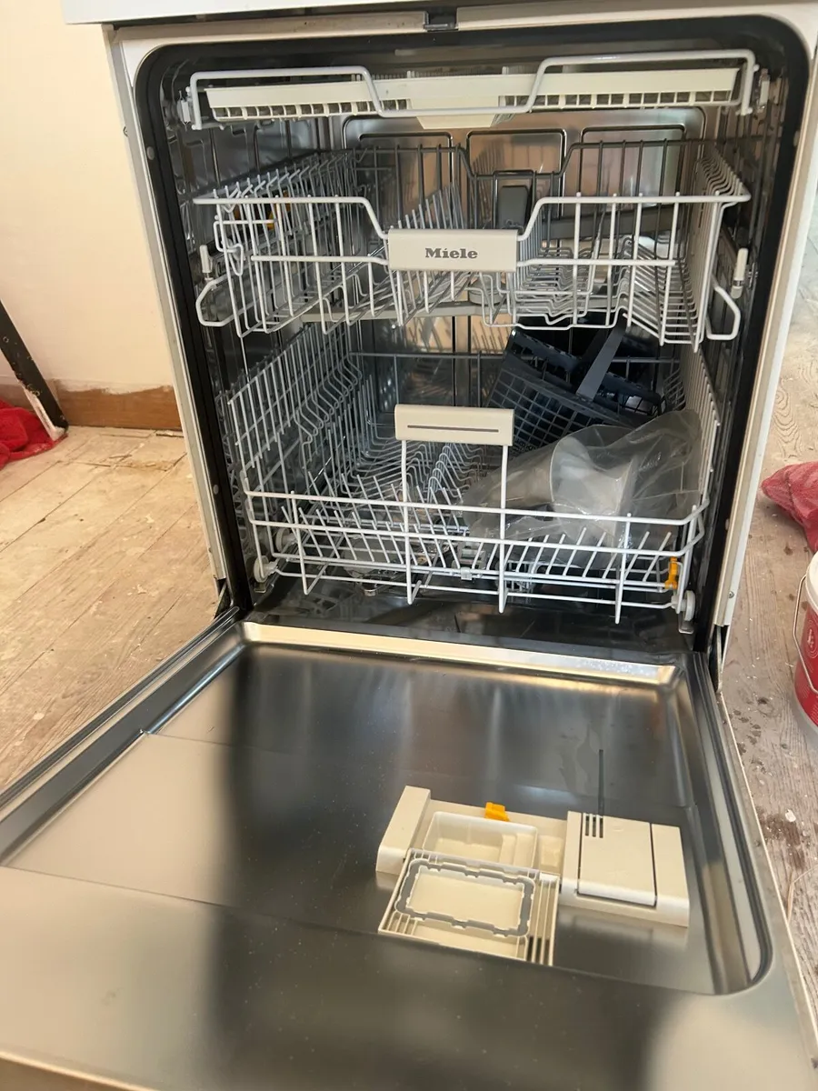 Dishwasher - Image 3