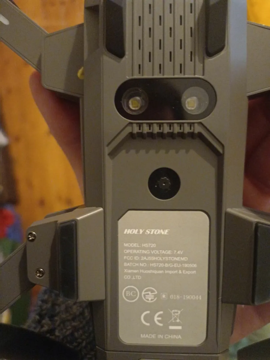 Holy Stone HS720 4k Drone with accessories. - Image 2