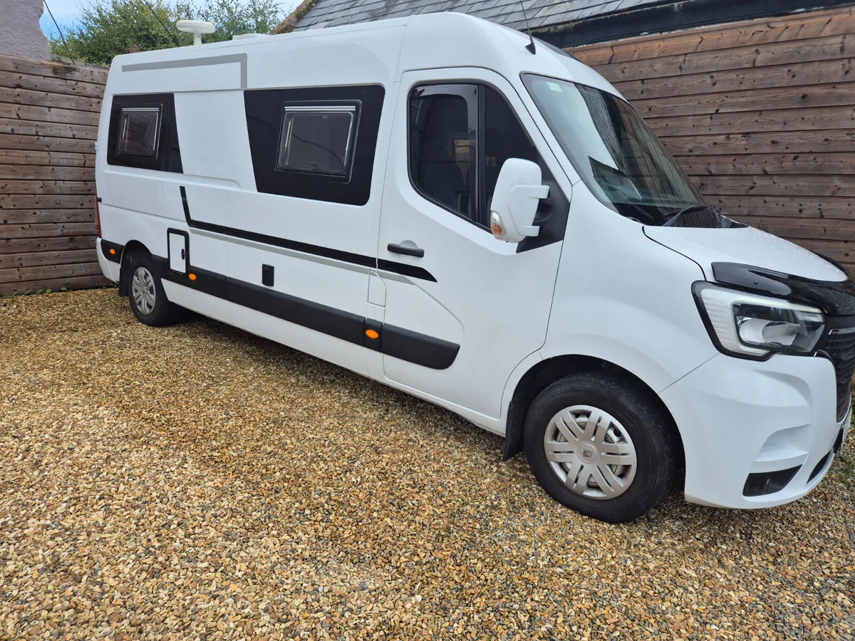 Renault Master Campervan 2021 - Image 2