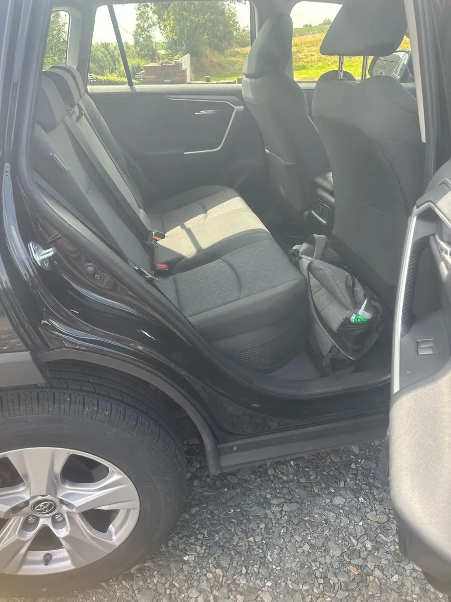 Rav 4 hybrid - Image 1
