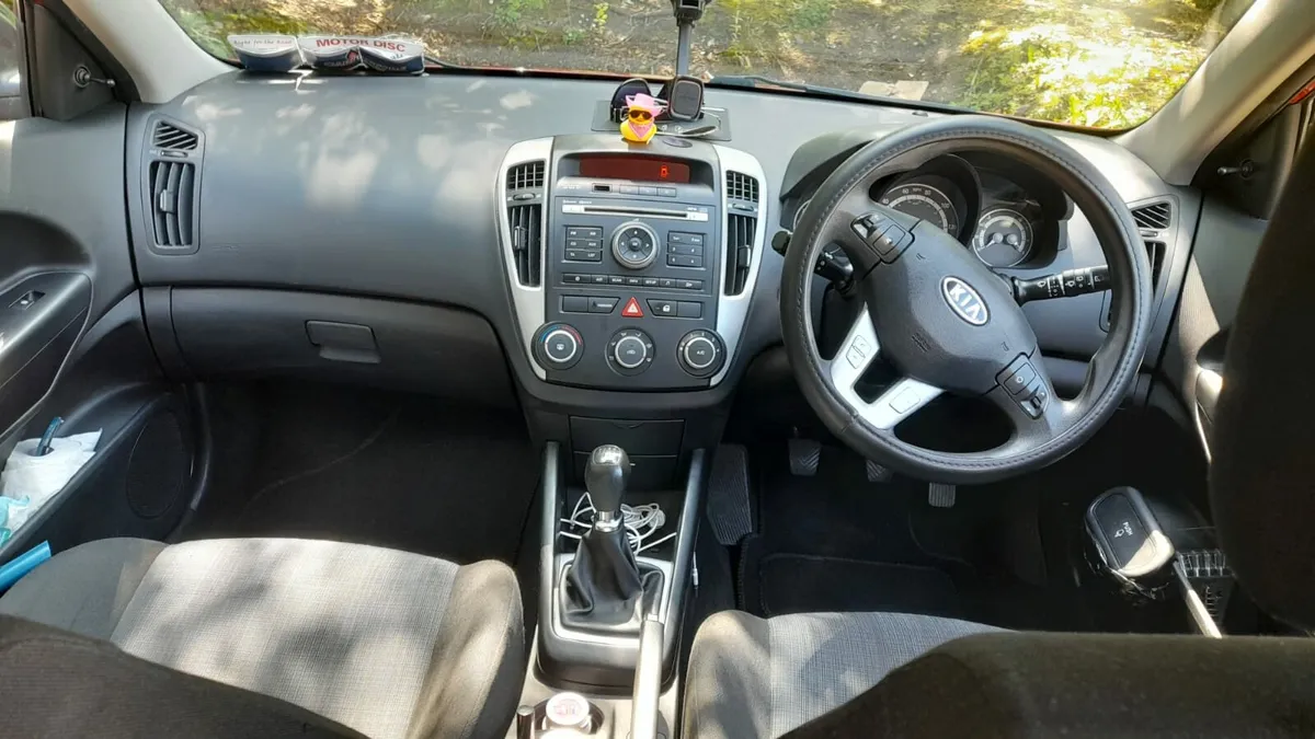 Kia Ceed - Image 4