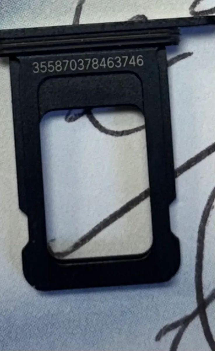 iPhone 13 - Image 3