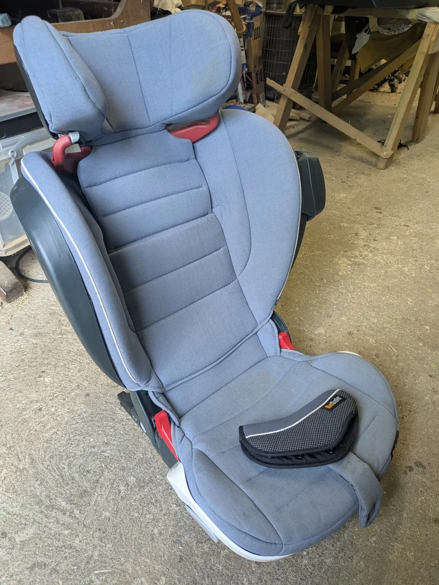 BESafe Izi Car Child Seat IsoFix High Back Booster - Image 1