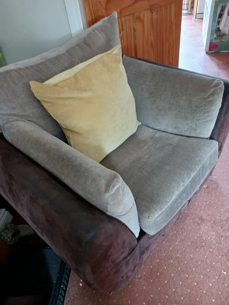 Suite 3 piece - Image 2