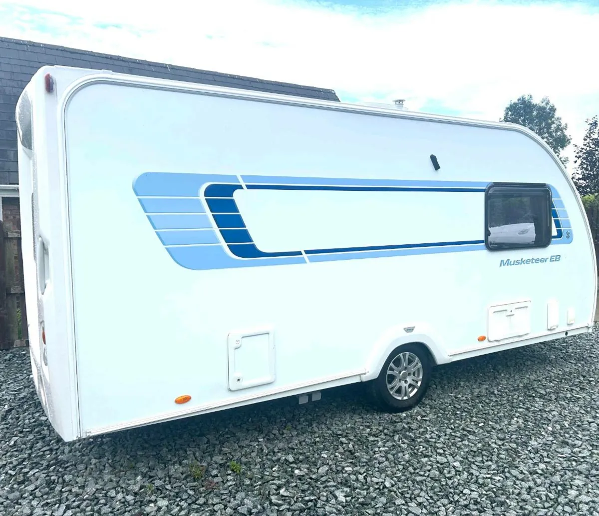 Sprite 4 berth caravan - Image 4