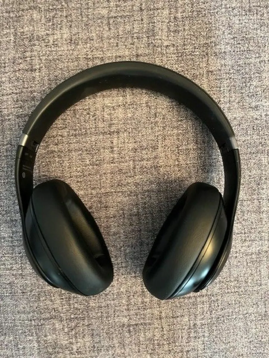 beats studio pro headphones - Image 4