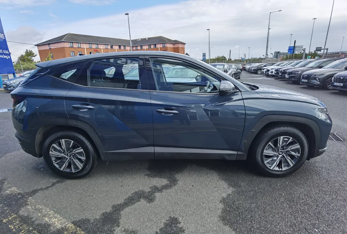 HYUNDAI TUCSON 1.6 COMFORT PLUS - Image 4