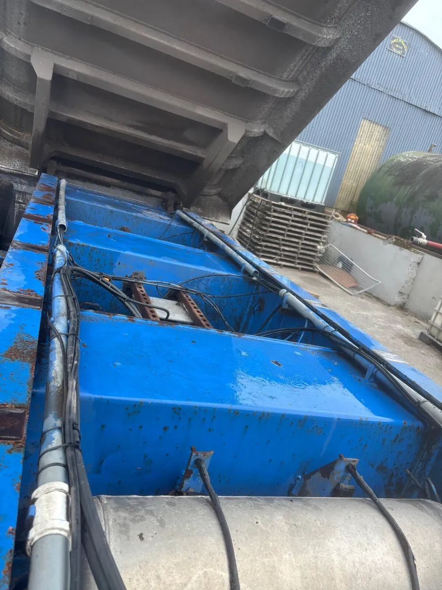 Fruehauf bulk tipping trailer - Image 4