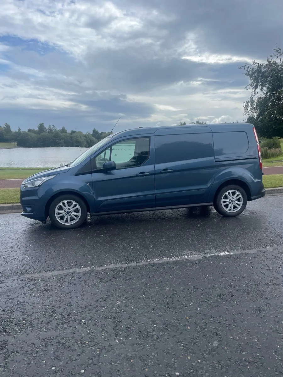 Ford Transit Connect Automatic - Image 1