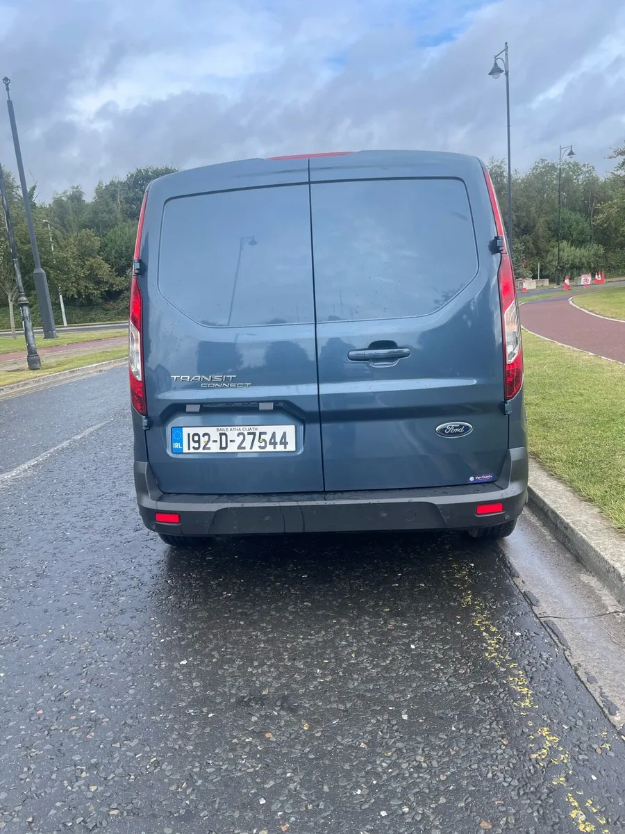 Ford Transit Connect Automatic - Image 4