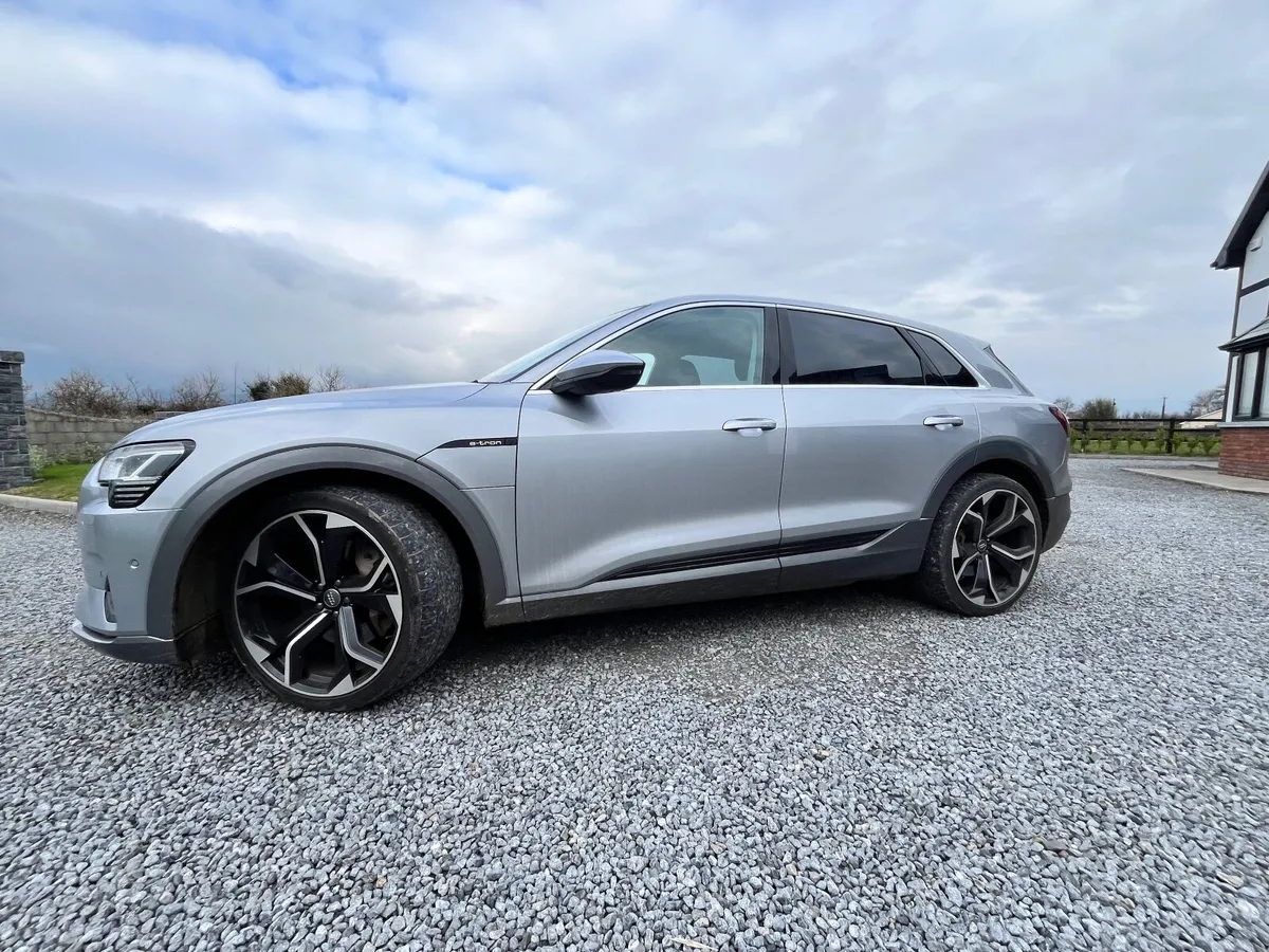 Audi e-tron 2020 - Image 1