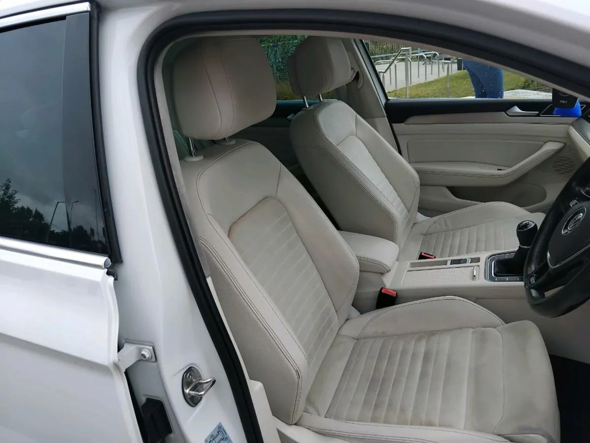 VW PASSAT - Image 4