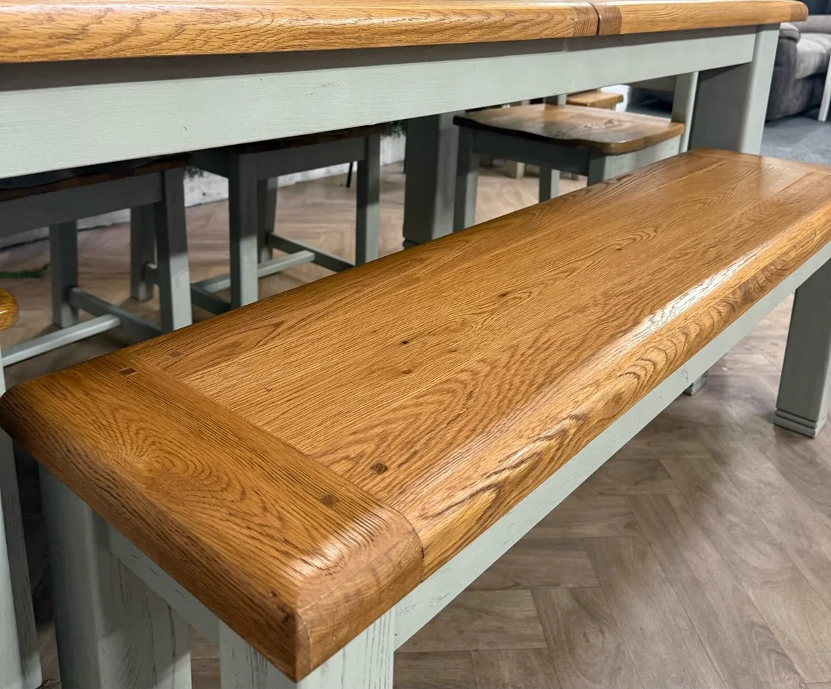 Oak kitchen table, 4 chairs & bench/dining set - Image 4