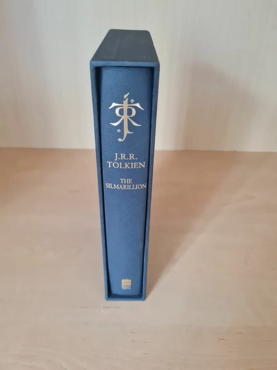 The Silmarillion (Harper Collins Deluxe Edition) - Image 1