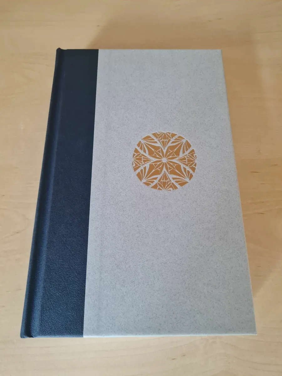 The Silmarillion (Harper Collins Deluxe Edition) - Image 2